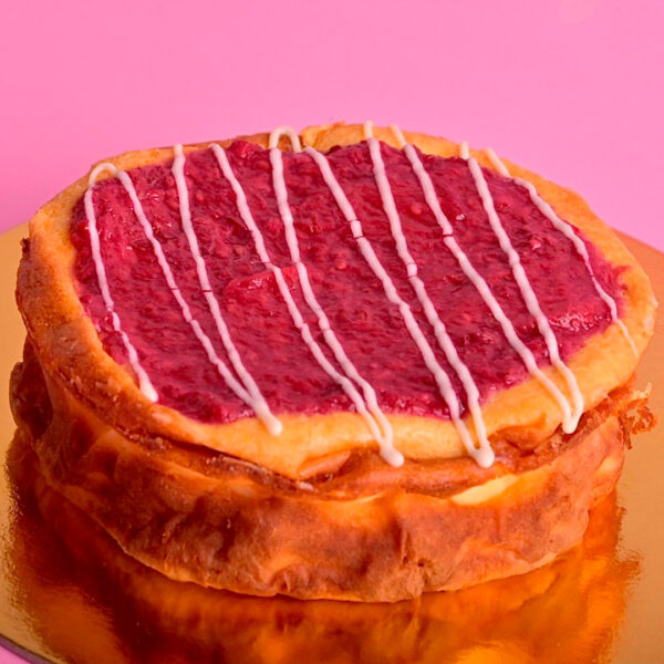 Chesecake de queso cuajada y coulis de frutos rojos (sin azúcar y sin harina)